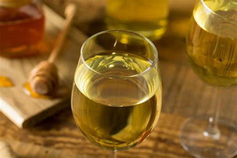 A List Of All The Types Of Mead - Bar and Drink