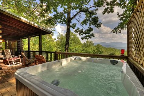 20 Best U.S. Cabins with Hot Tubs - Trips To Discover | Romantic cabin ...