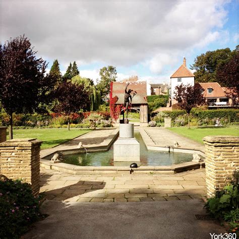 York360 - Photos of Rowntree Park, York