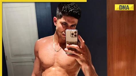 Shubman Gill goes shirtless, flaunts six pack abs in steamy 'thirst trap' pic; girls say 'kash ...