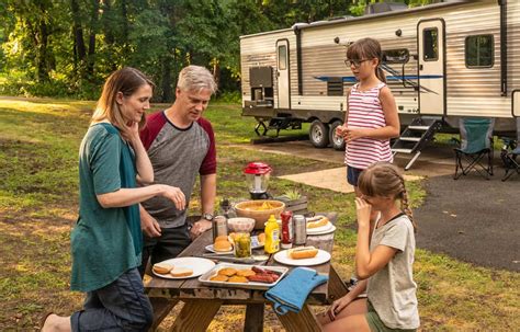 Why Plan a Family Camping Vacation? - Leisure Days Gatineau