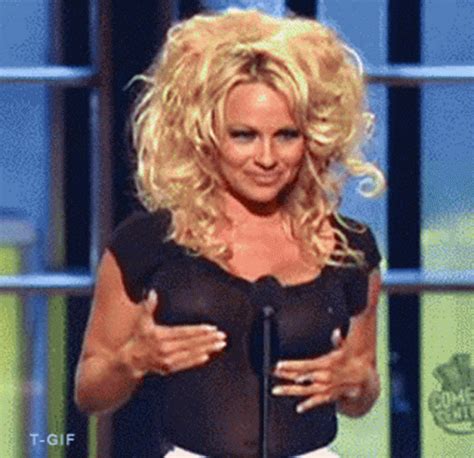 Pam Anderson Pamela Anderson GIF – Pam Anderson Pamela Anderson Pamela Anderson Lee – discover ...