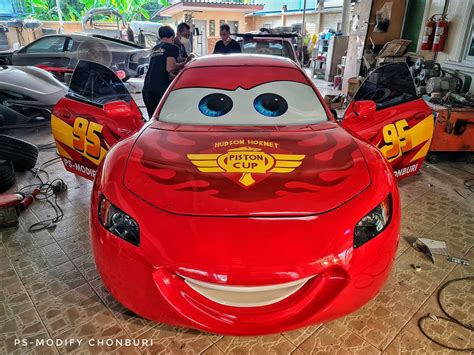 Thai Shop Builds Real-Life Replicas Of Lightning McQueen Based On The ...