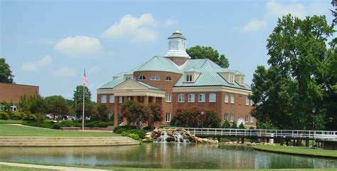 Wingate University - Unigo.com