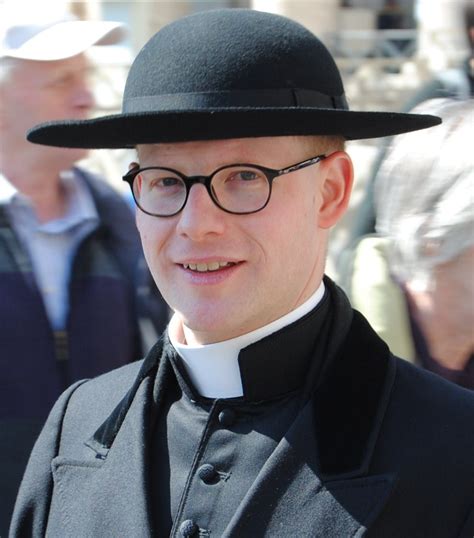 Orbis Catholicus Secundus: Cappello Romano (Roman Flat Hat/Saturno)