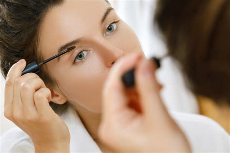 20 easy tips to improve your 5-minute makeup routine