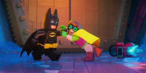 LEGO Batman Movie: Robin Just Wants a Hug in New Promo