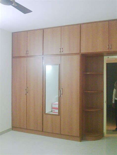 Build in wardrobe, Bedroom cupboard designs and Wood closet ... | Cupboard design, Built in ...