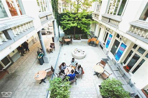 3 BEST and COOLEST Hostels in Brussels 2020 (Solo-Travellers + Map)