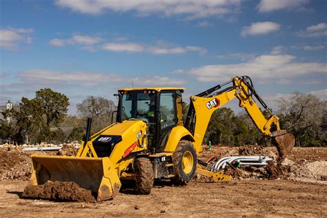 416 Center-Pivot Backhoe Loaders | Cat | Caterpillar