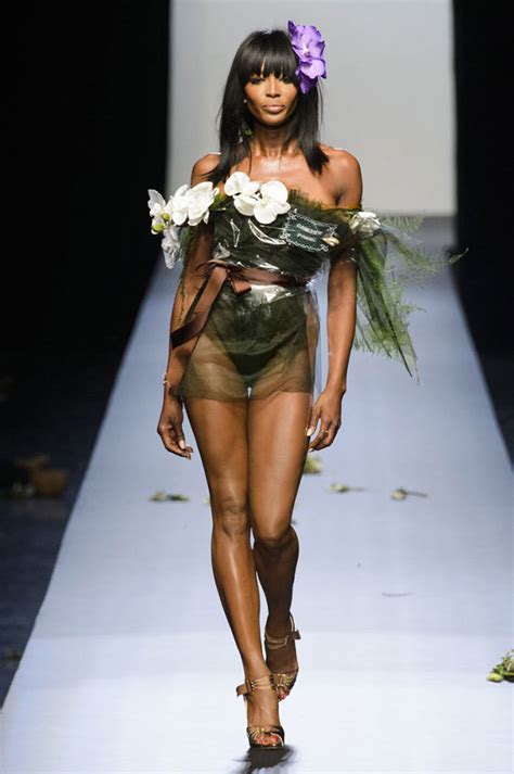 Naomi Campbell’s Most Iconic Runway Moments - Special Madame Figaro Arabia