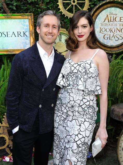 Anne Hathaway and Husband on Red Carpet May 2016 | POPSUGAR Celebrity