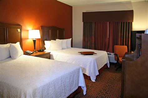 Discount Coupon for Hampton Inn Waynesburg in Waynesburg, Pennsylvania - Save Money!