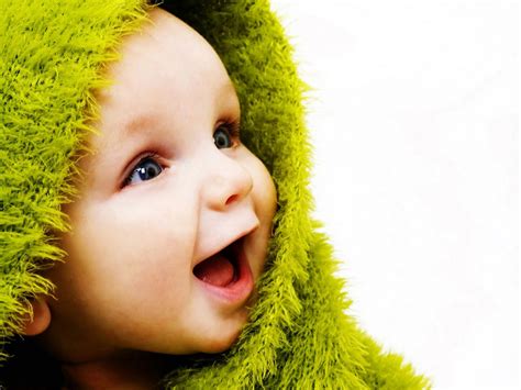 Free Sweet Cute Babies Smile Desktop Wallpapers HD