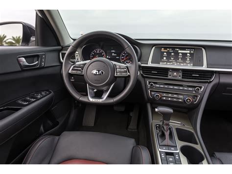 2020 Kia Optima: 144 Interior Photos | U.S. News