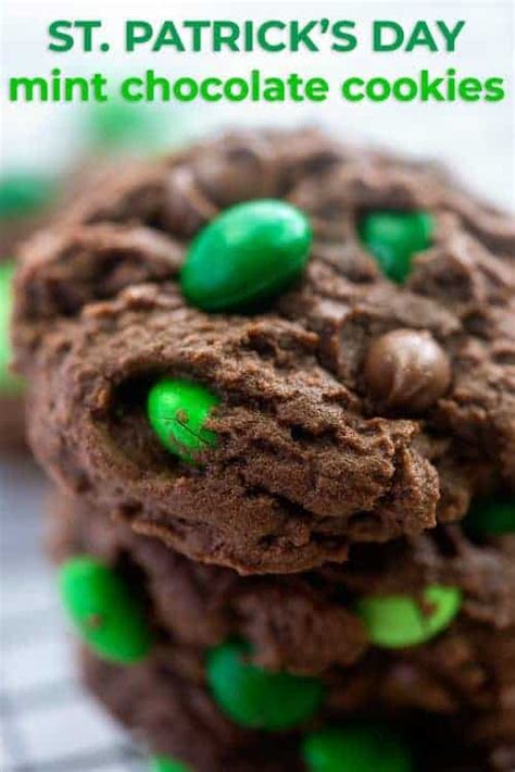 Homemade Chocolate Mint Cookies | Buns In My Oven