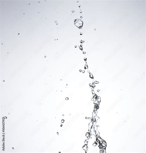 Agua en movimiento Stock Photo | Adobe Stock