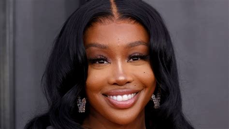 SZA Calls Her Latest Manicure “Mild Hoochie," and You Know What? I Love That. — See Photos | Allure