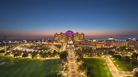 The 6 Best Hotels in Abu Dhabi | Condé Nast Traveler