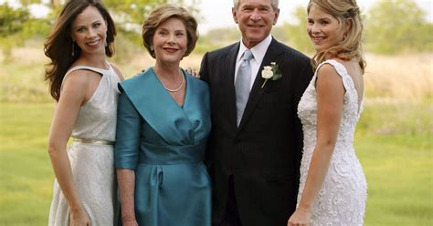 Bush daughters Jenna and Barbara writing a memoir