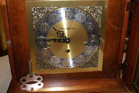 Howard Miller 3 Chime Mantel Clock