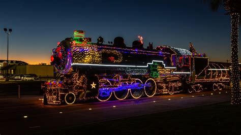 Holiday Trains 2020: Fun Christmas Train Rides Across Across - YouTube