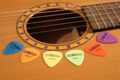 Six Ways To Make A DIY Guitar Pick - National Guitar Academy