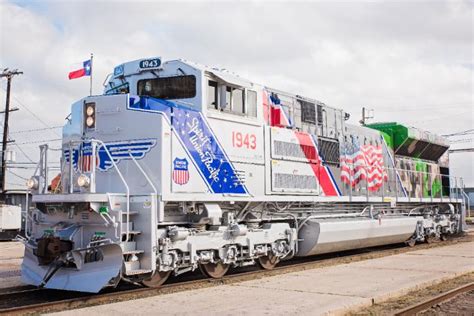 UP: Union Pacific Unveils Commemorative Locomotive Honoring U.S. Armed ...