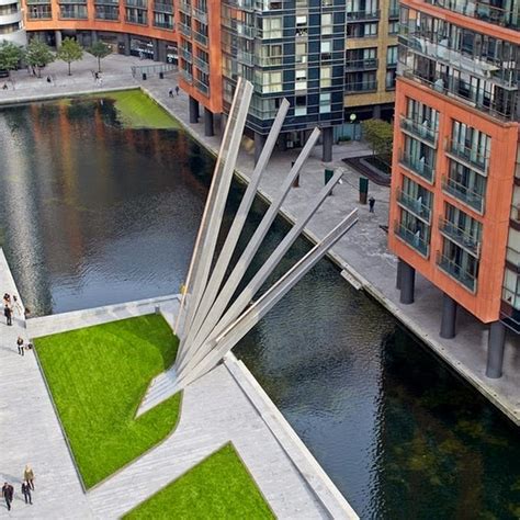 London’s New Folding Bridge Opens and Closes Like a Fan | Amusing Planet