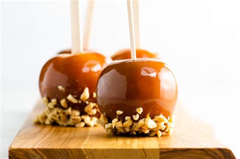 Homemade Caramel Apples from Scratch - Umami Girl