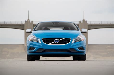 Before the Test Drive Thoughts on the Blue Volvo S60 R Design