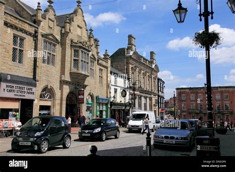 Wrexham town centre hi-res stock photography and images - Alamy