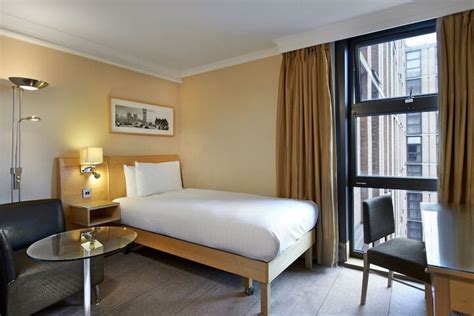 Hilton London Kensington London | Bookonline.com