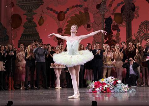 Review: A Sugarplum Fairy waves a sweet 'Nutcracker' goodbye