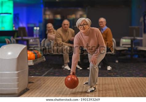 635 Seniors Bowling Images, Stock Photos, 3D objects, & Vectors ...