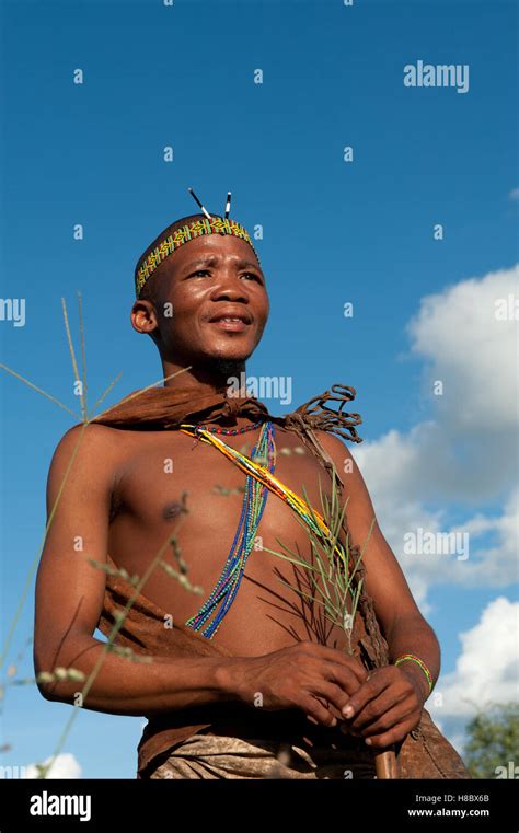 Khoisan african hi-res stock photography and images - Alamy