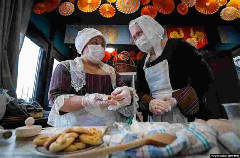 Russians Bid Farewell To Winter With Maslenitsa Celebrations