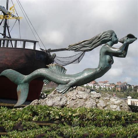 Pirate Ship Front Statue D&Z sculpture