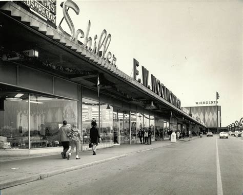 Harlem Irving Plaza | early '70s | Eisenhower Public Library | Flickr