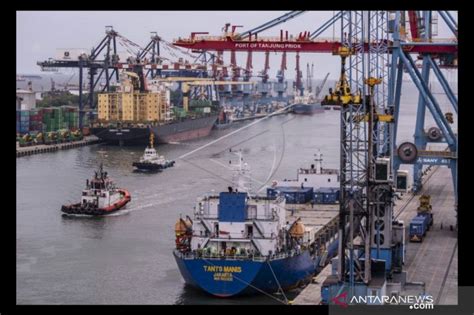 Tanjung Priok vies to become hub of Southeast Asia - ANTARA News