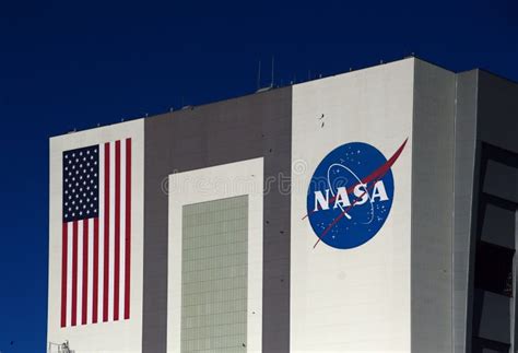 Vehicle Assembly Building in Kennedy Space Center, Florida Editorial Stock Image - Image of ...