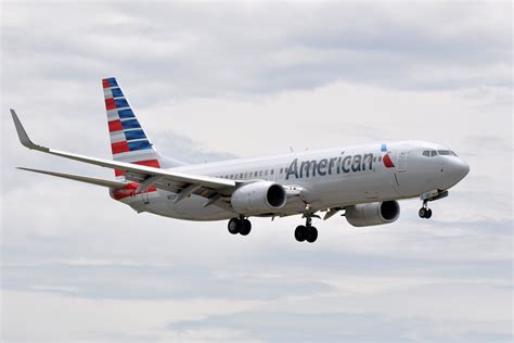 American Airlines Reviews Flight Attendant Bases: Reductions In Phoenix ...