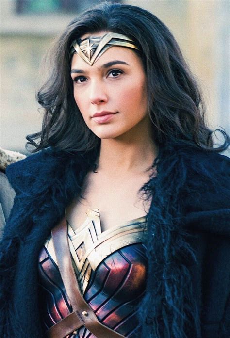 Pin by Morgan Mihelic on muses | Gal gadot wonder woman, Gal gadot ...