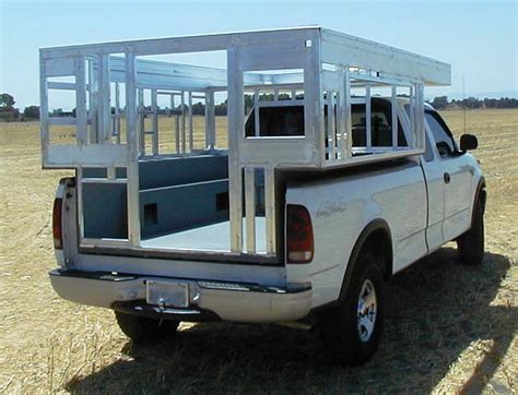 Demountable campers for pickup trucks - stuff about DEMOUNTABLES