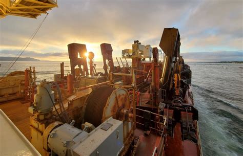 Columbia River dredging underway - Dredging Today