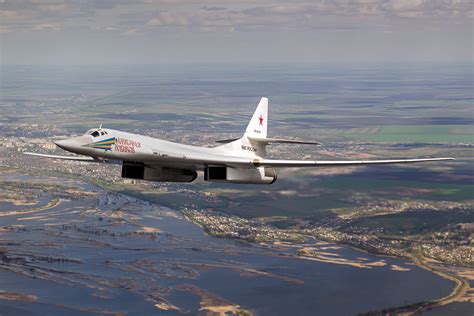 Tupolev Tu-160 – The World's Largest Bomber - PlaneHistoria