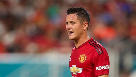 Ander Herrera Admits He's Desperate to Stay at 'Perfect' Man Utd ...