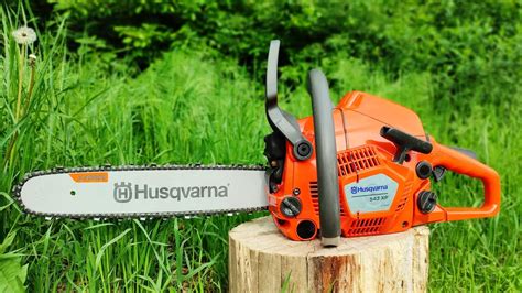 Husqvarna 543xp (43cc, 2.95HP, 4.5kg) - first start, first cuts, break ...