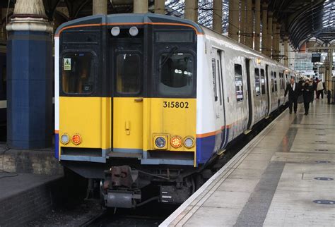 20201020 - 1895 - Arriva Rail London (London Overground) -… | Flickr