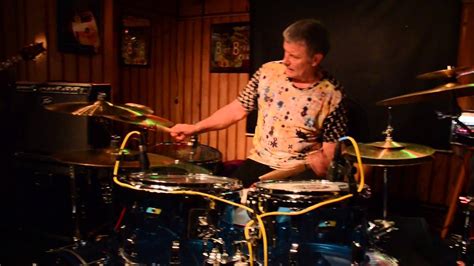 CARL PALMER - DRUM SOLO - ELP Legacy European Tour 2015 - YouTube